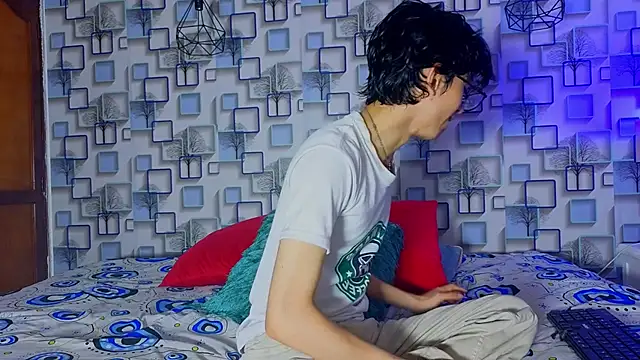 Twink Sebas7 online show from 04/12/26, 12:19