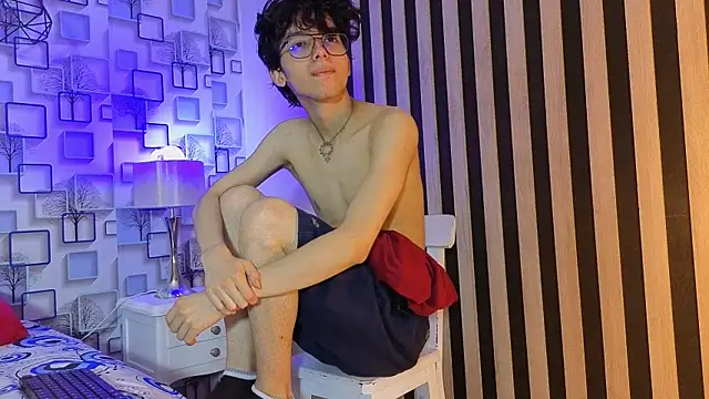 Twink Sebas7 online show from 04/09/26, 12:11