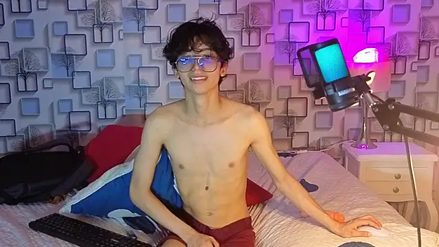 Twink Sebas7 online show from 04/29/26, 05:30