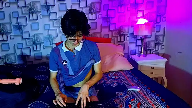 Twink Sebas7 online show from 04/23/26, 12:29