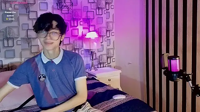 Twink Sebas7 online show from 05/05/26, 12:19