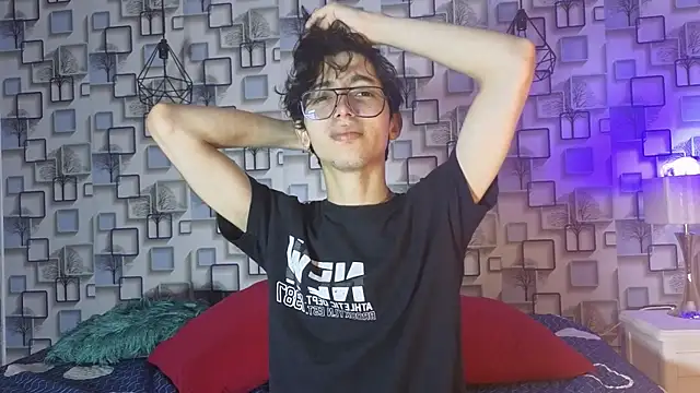 Twink Sebas7 online show from 04/15/26, 12:21