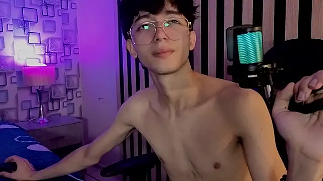 Snapshot of Twink_Sebas7 chatting on 06/30/26, 12:27 Twink Sebas7 online show from 06/30/26, 12:27
