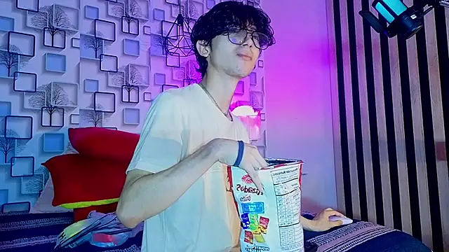Twink Sebas7 online show from 05/07/26, 12:19