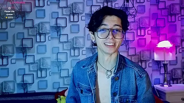Twink Sebas7 online show from 05/06/26, 12:09
