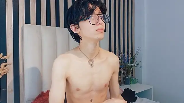 Twink Sebas7 online show from 05/10/26, 12:09