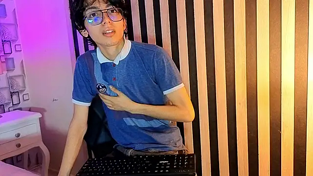Twink Sebas7 online show from 05/22/26, 12:14