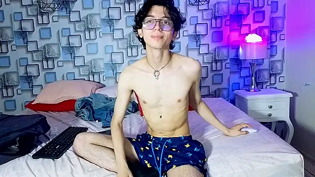 Twink Sebas7 online show from 05/23/26, 12:15