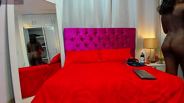 Cassandra Hunt online show from 05/26/26, 03:32