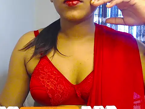 Snapshot of VelvetCoupleLive chatting on 06/25/26, 04:21 VelvetCoupleLive online show from 06/25/26, 04:21