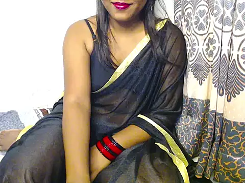 Snapshot of VelvetCoupleLive chatting on 06/21/26, 04:07 VelvetCoupleLive online show from 06/21/26, 04:07