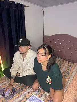 Snapshot of hotlatinocouple__ chatting on 04/14/26, 05:56 hotlatinocouple online show from 04/14/26, 05:56