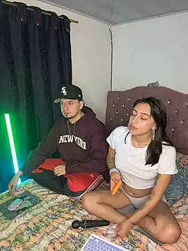 Snapshot of hotlatinocouple__ chatting on 04/11/26, 05:37 hotlatinocouple online show from 04/11/26, 05:37