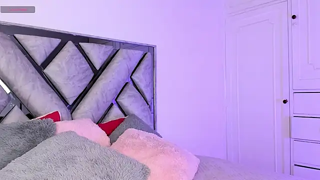Kat santana online show from 05/11/26, 01:45