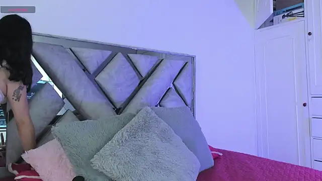 Kat santana online show from 05/22/26, 01:42