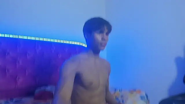 Snapshot of skinny_sam chatting on 05/02/26, 03:23 skinny sam online show from 05/02/26, 03:23