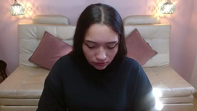 Marianne Cam online show from 05/09/26, 01:47
