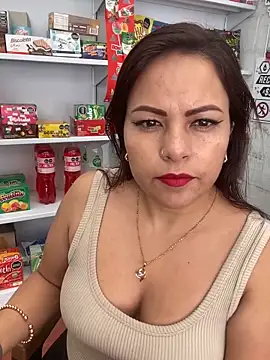 MIA ROSSEEE online show from 04/22/26, 01:29
