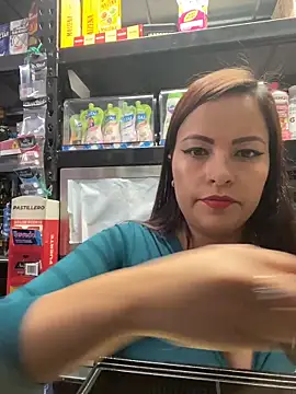 MIA ROSSEEE online show from 05/27/26, 02:35