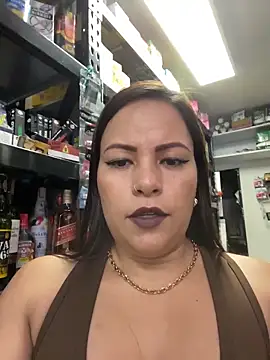 MIA ROSSEEE online show from 05/06/26, 01:15