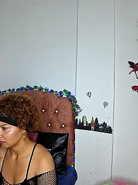 eimy rosse25 online show from 05/25/26, 07:56