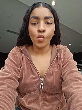 Milu Luthor online show from 05/04/26, 03:59