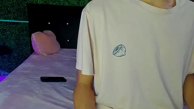 Snapshot of rafael_velvet chatting on 04/10/26, 09:55 rafael velvet online show from 04/10/26, 09:55