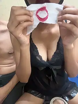 young couple76 online show from 04/18/26, 06:43