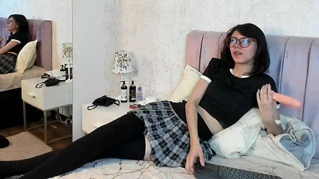 Alis Roze online show from 07/09/26, 07:57