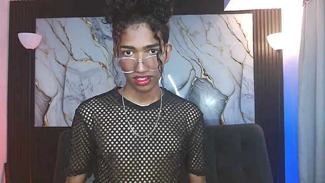 triiangel latinboy online show from 04/14/26, 12:48