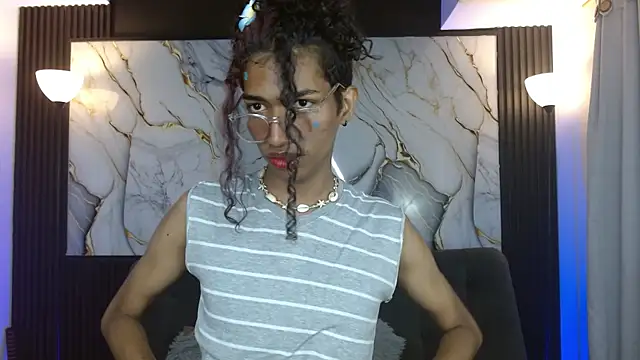 Snapshot of triiangel_latinboy chatting on 04/16/26, 12:22 triiangel latinboy online show from 04/16/26, 12:22