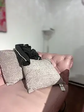 AlanaMartinez Pink online show from 05/24/26, 05:40