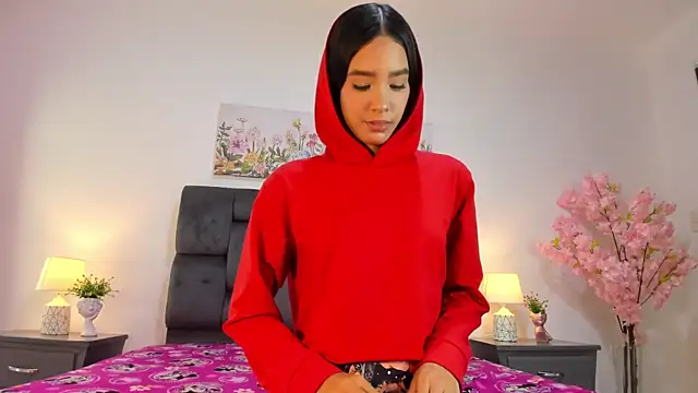 Snapshot of zeo_pau chatting on 04/15/26, 07:58 zeo pau online show from 04/15/26, 07:58