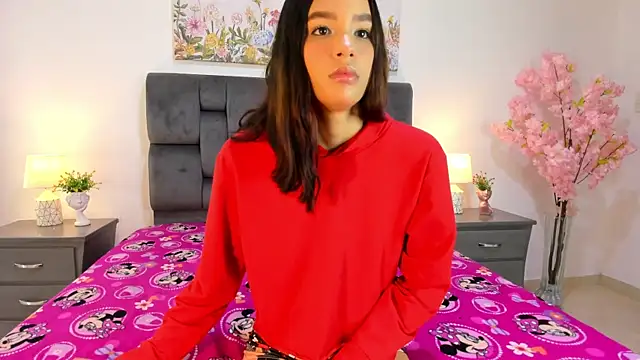 Snapshot of zeo_pau chatting on 04/15/26, 07:07 zeo pau online show from 04/15/26, 07:07