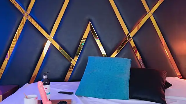  MiaRouge  online show from 05/05/26, 04:04