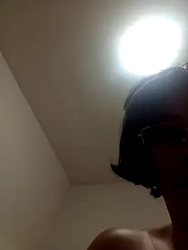 Brasileiraputinha69 online show from 04/10/26, 11:28