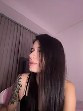 Snapshot of Giiasteele chatting on 04/24/26, 12:56 Giiasteele online show from 04/24/26, 12:56