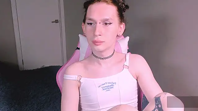 Mikaella Nicole online show from 04/24/26, 08:11