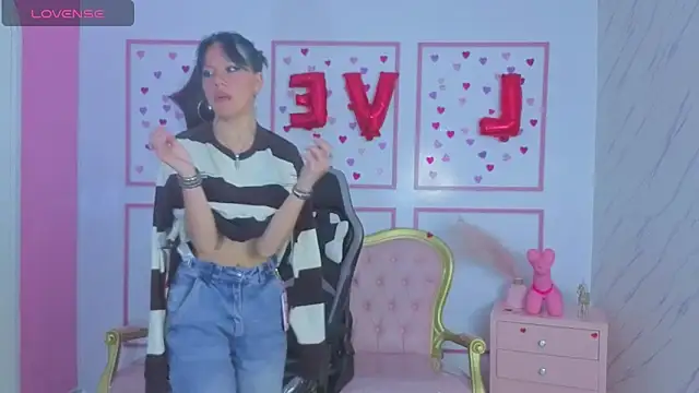 Snapshot of lewii_t chatting on 04/11/26, 02:30 lewii t online show from 04/11/26, 02:30