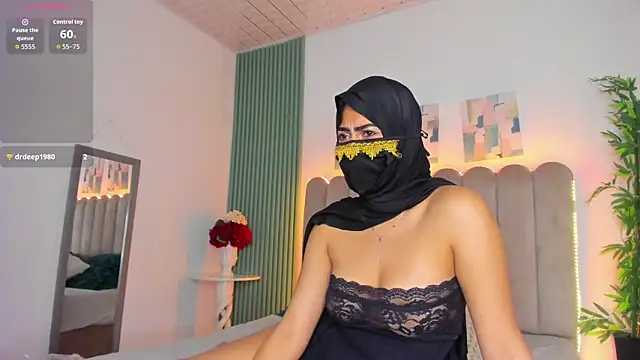 Layla amirah online show from 05/01/26, 03:11