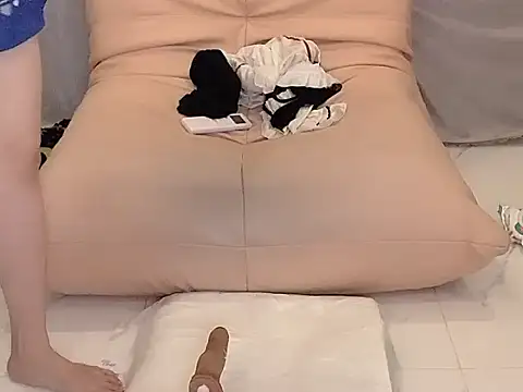 ElsaVin online show from 04/23/26, 02:29