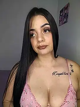 Snapshot of Luna_scarllet8 chatting on 05/19/26, 01:10 Luna scarllet8 online show from 05/19/26, 01:10