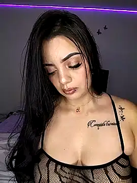 Snapshot of Luna_scarllet8 chatting on 06/04/26, 05:12 Luna scarllet8 online show from 06/04/26, 05:12