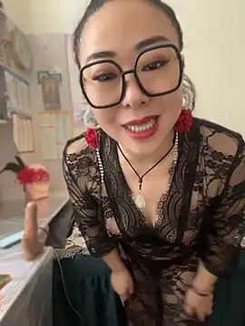 xxxlu886 online show from 04/25/26, 03:31