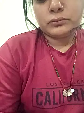 Snapshot of bhabhi-lovely chatting on 04/23/26, 01:23 bhabhi-lovely online show from 04/23/26, 01:23