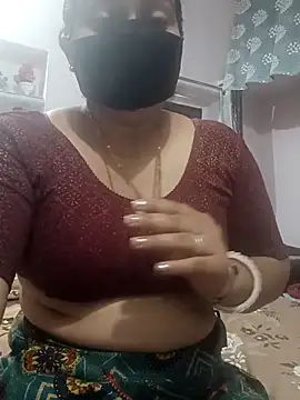 Snapshot of bhabhi-lovely chatting on 04/17/26, 07:33 bhabhi-lovely online show from 04/17/26, 07:33