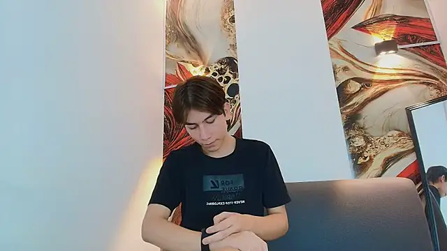 RAPHAEL NYON1 online show from 05/14/26, 03:47