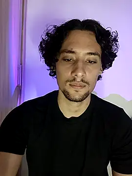 Emilprime online show from 04/12/26, 03:32