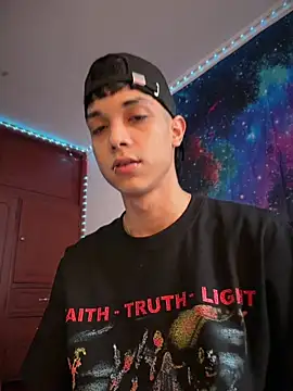 RoughDiamond  online show from 05/24/26, 10:42