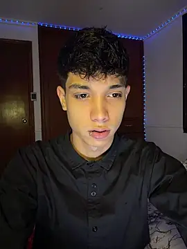 Snapshot of RoughDiamond_ chatting on 04/14/26, 06:29 RoughDiamond online show from 04/14/26, 06:29